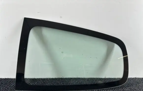 Renault Twingo II Rear side window 43R001583