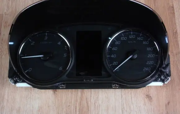 Mitsubishi Outlander Speedometer (instrument cluster) 8100C508
