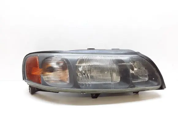 Volvo XC70 Headlight/headlamp 8659622