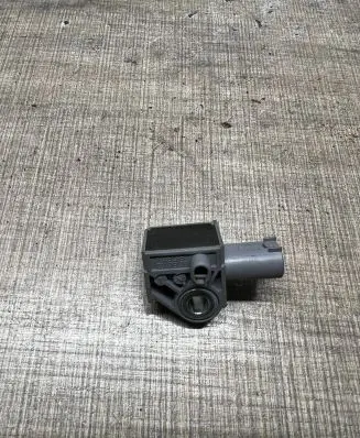 Mercedes-Benz C W203 Airbag deployment crash/impact sensor A2048201985 04896011AB 5WK43584