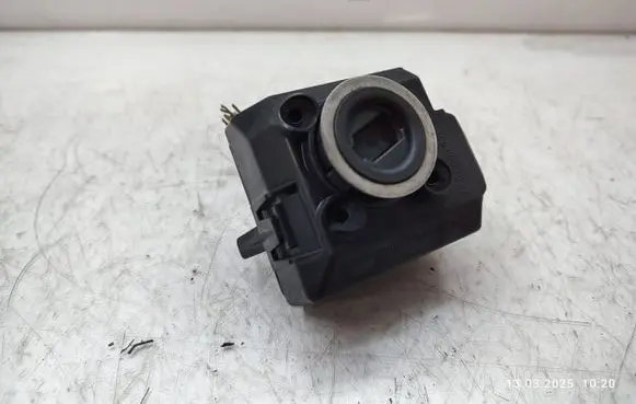 Mercedes-Benz GL X166 Ignition lock A1669055200