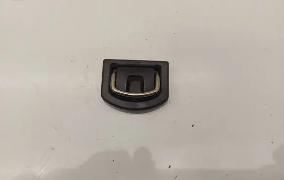 Volkswagen PASSAT B8 Tie down hook / loop 5M0863503