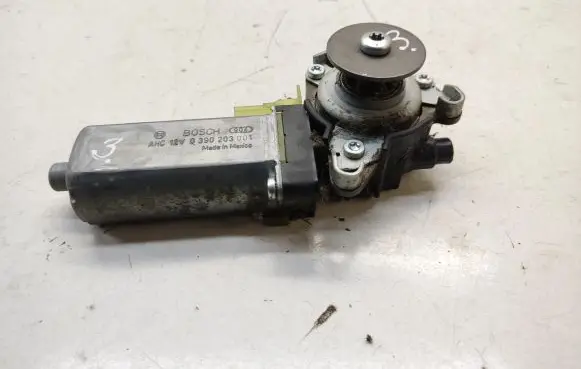 Chrysler 300 - 300C Seat adjustment motor 0390203001 82028922
