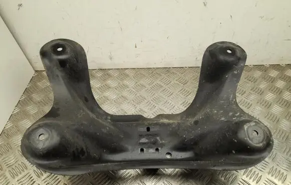 Mercedes-Benz Vito Viano W447 Engine mounting bracket A4472401100
