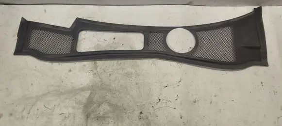 Audi A4 S4 B5 8D Wiper trim 8D1819417A