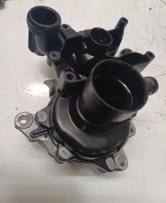 Peugeot 3008 II Water pump Z16001023