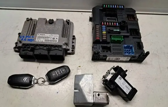 Citroen C4 II Picasso Engine control unit/module 9808016480 9804067480