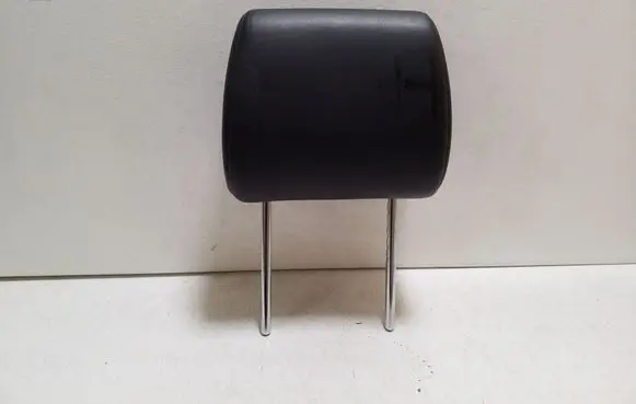 Suzuki Grand Vitara II Front seat headrest 