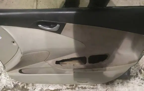 Nissan Primera Front door card panel trim 