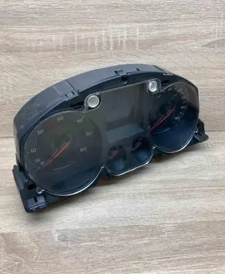Volkswagen PASSAT B6 Speedometer (instrument cluster) 3C0920960A V0013000