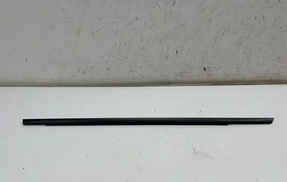 Nissan X-Trail T33 Rear door glass trim molding