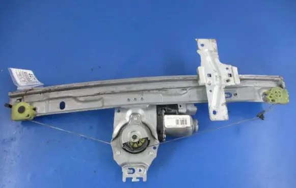Peugeot 207 CC Front door window regulator with motor 9681181980