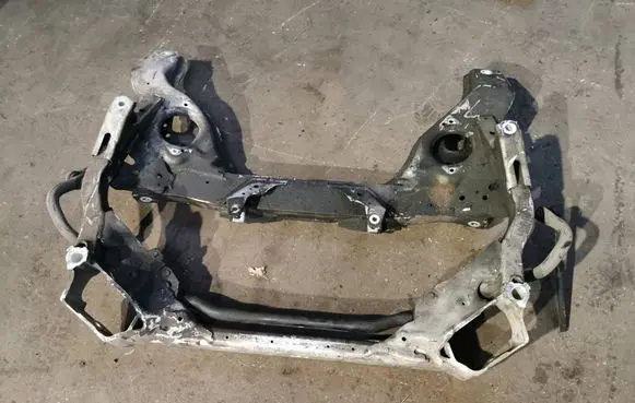 BMW 1 E81 E87 Front subframe