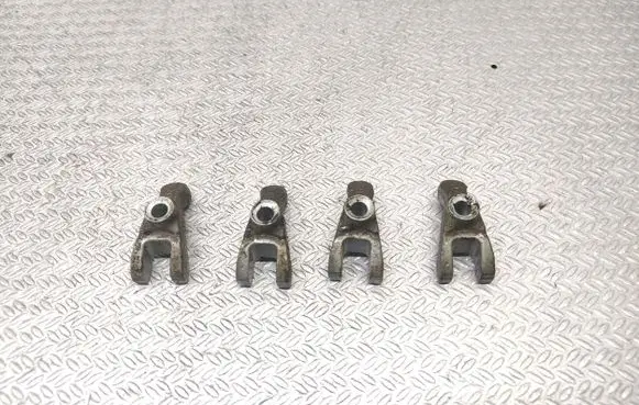 Opel Astra H Fuel Injector clamp holder