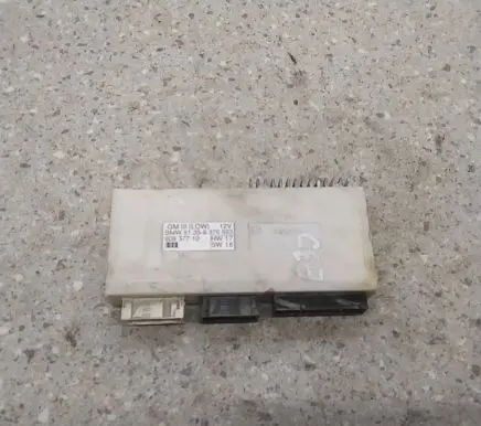 BMW 5 E39 Comfort/convenience module 61358376693 60837710