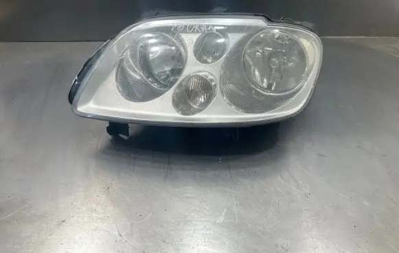 Volkswagen Touran I Headlight/headlamp 1T0941005F
