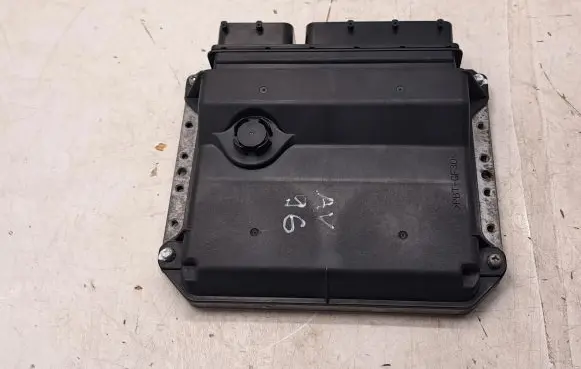 Toyota Avensis T270 Engine control unit/module MB2759001910 8966105D12