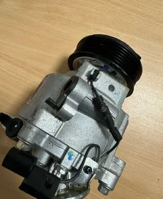Mitsubishi Lancer VIII Air conditioning (A/C) compressor (pump) 7813A978 QS90 R13400FR1
