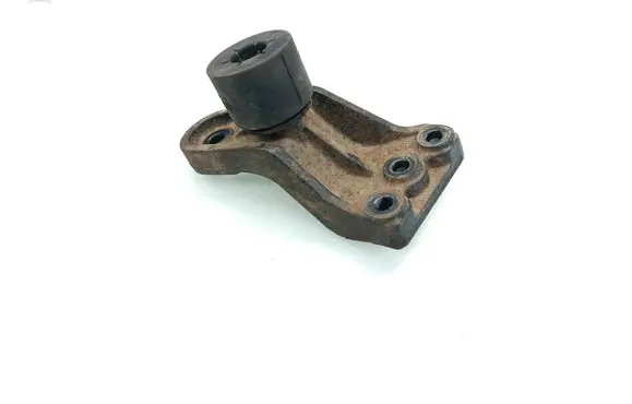 KIA Sportage Engine mounting bracket 218233W050 218232Y600