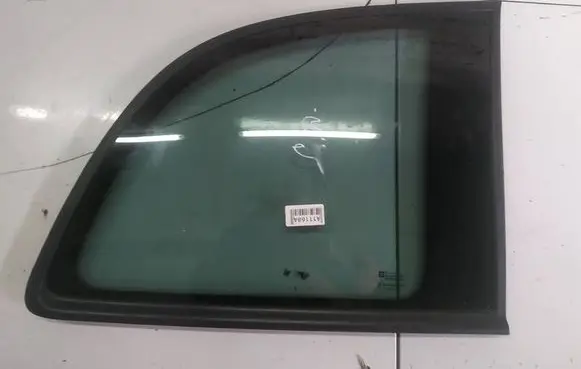 Opel Zafira A Rear side window AS3