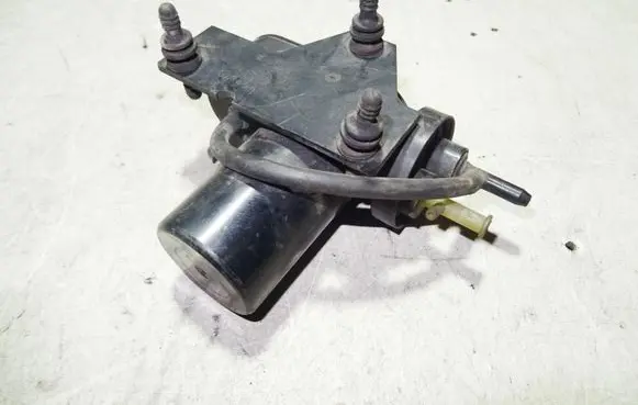 Audi A8 S8 D2 4D Cruise control vacuum pump 4B0907325