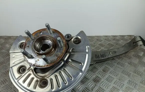 Jeep Grand Cherokee WL Front wheel hub P68483786AC