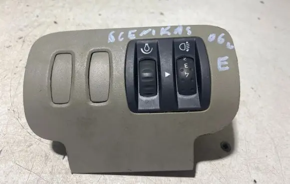 Renault Scenic II - Grand scenic II Headlight level height control switch 88020005