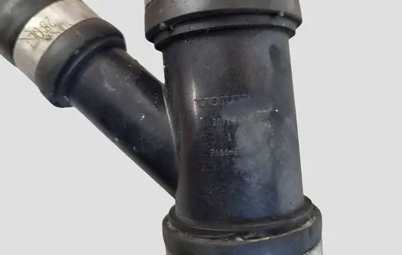 Volvo V60 Engine coolant pipe/hose