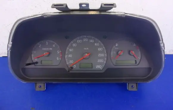 Volvo S40, V40 Speedometer (instrument cluster) 30889706