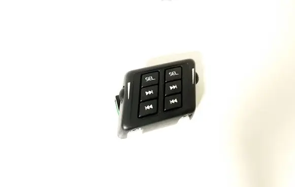 Volvo XC90 Steering wheel buttons/switches 8633112