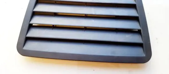 Mercedes-Benz E W211 Dash center air vent grill A2118310236
