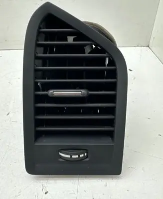 Volvo XC60 Dashboard side air vent grill/cover trim 1006804 06779 1602120633