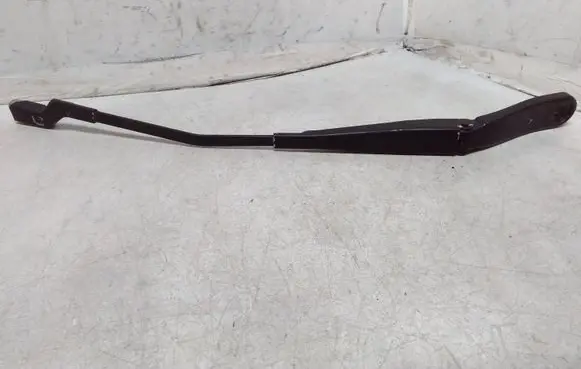 Volvo V70 Front wiper blade arm 30796037