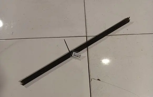 Citroen C4 I Picasso Front door glass trim molding 