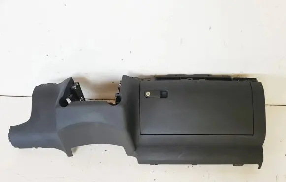 Volkswagen Touareg I Glove box