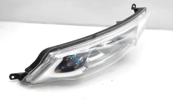 Nissan Juke I F15 Headlight/headlamp