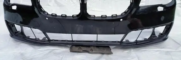 BMW 5 F10 F11 Front bumper 7331706