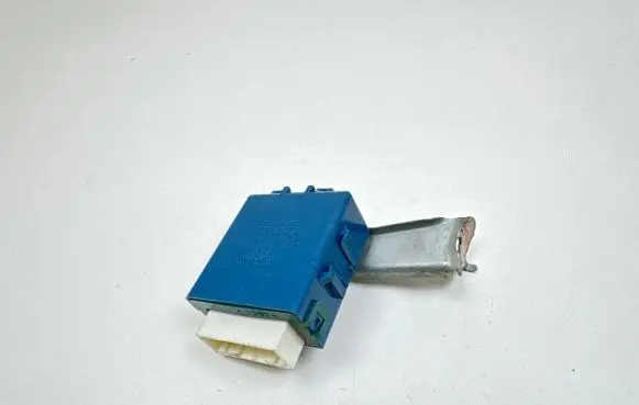 Toyota Yaris Door control unit/module 859800D020 MB0515003650