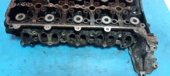 Land Rover Discovery 5 Engine head PBG4D36090AC