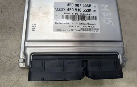 Audi A8 S8 D3 4E Engine control unit/module 4E0907553H 4E0910553K C3242234159