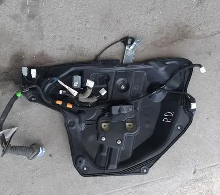 Mazda 3 III Front door window regulator with motor BHN95897X BHS25897X