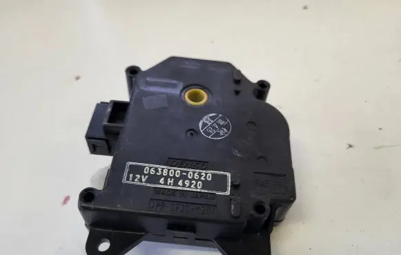 Lexus RX 330 - 350 - 400H A/C air flow flap actuator/motor 0638000620