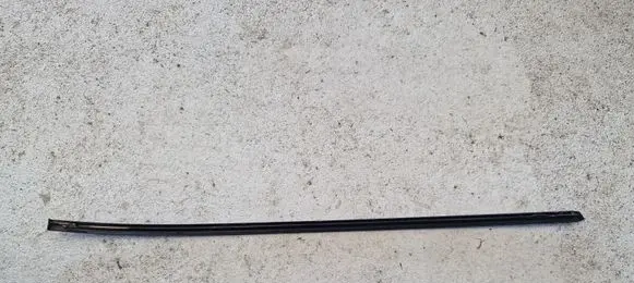 Volkswagen Phaeton Windshield trim 
