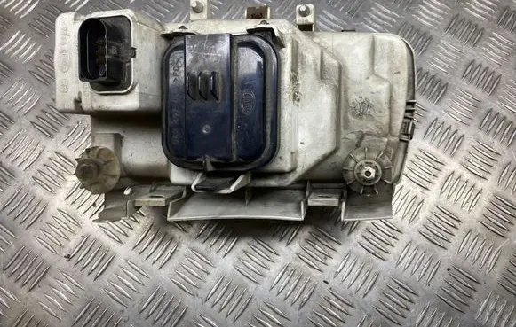 Volkswagen Polo III 6N 6N2 6NF Headlight/headlamp 96249600