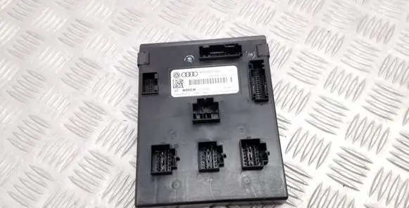Audi A4 S4 B8 8K Comfort/convenience module 8K0907063