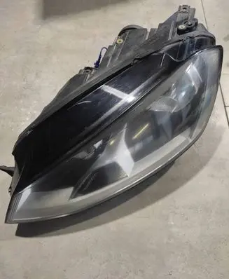 Volkswagen Golf VII Headlight/headlamp 5G1941005 90023345
