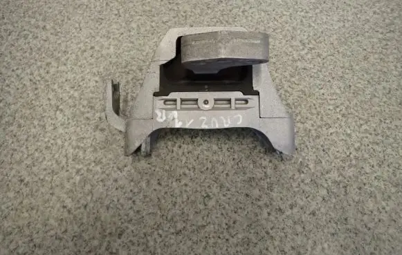Chevrolet Cruze Engine mount vacuum valve 