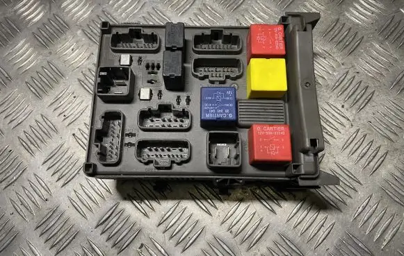 Renault Espace - Grand espace IV Fuse box set 8200148810A 518002217 8200004201E