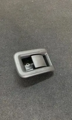 Engine bonnet (hood) release handle