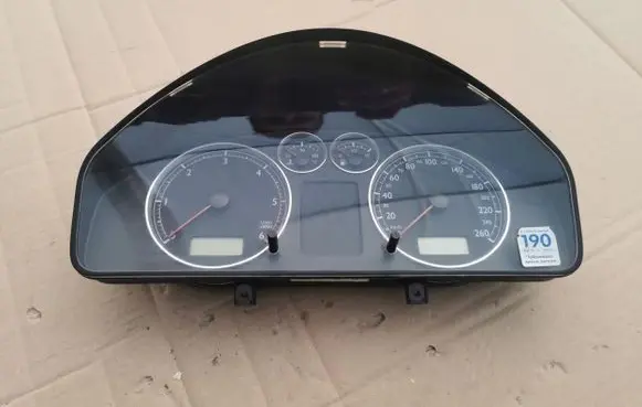 Volkswagen Sharan Speedometer (instrument cluster) 7M3920800J